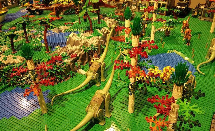 Asoc.Brickenburg_expo lumea dinozaurilor copy (1)