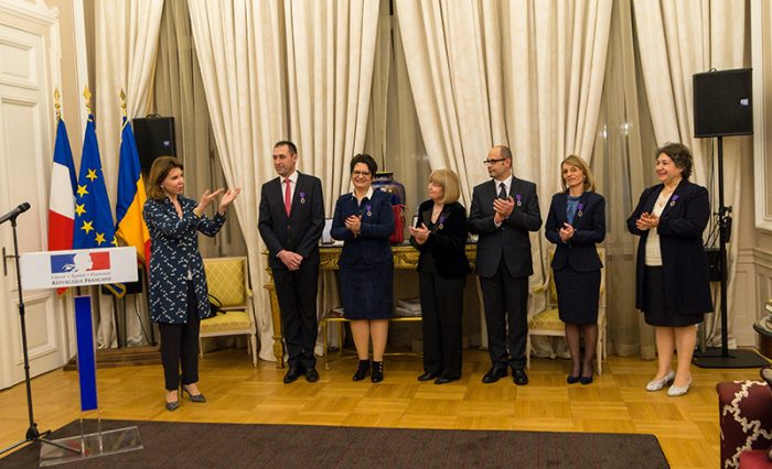 Premiere-la-Ambasada-Franceza