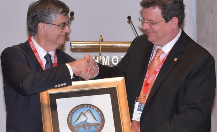 Rectorul Univeristatii din Bucuresti