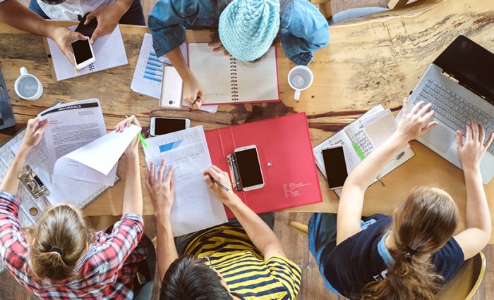 stire istorie boboci (1)