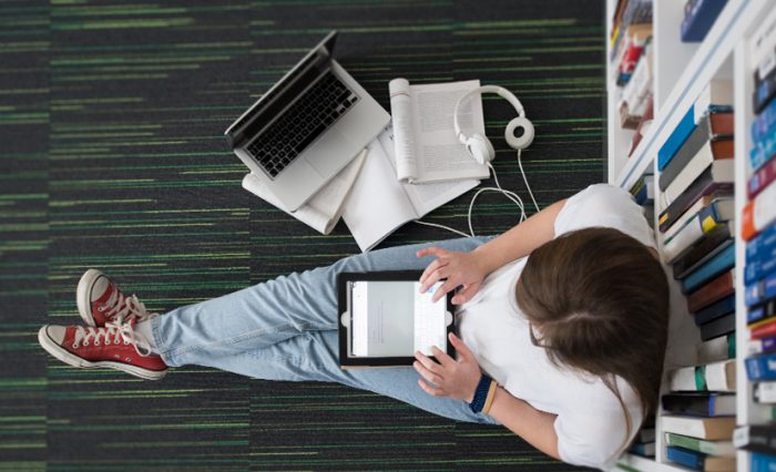 tablete pentru studentii UB 2021 burse sociale