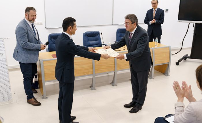 Premiul Ambasadei Japoniei pentru FLLS - STIRE (1)