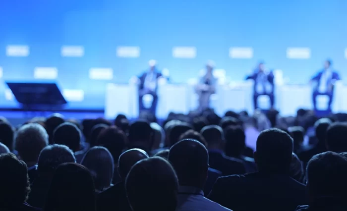 stire forum global 4