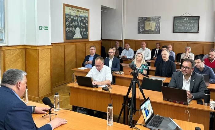 stire teologie baptista