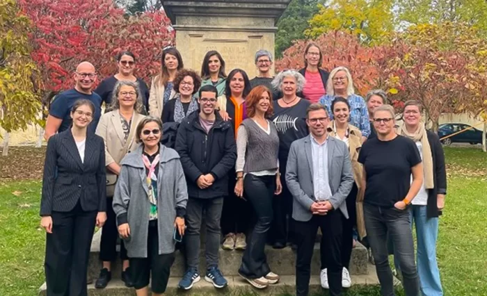 butterfly erasmus stire