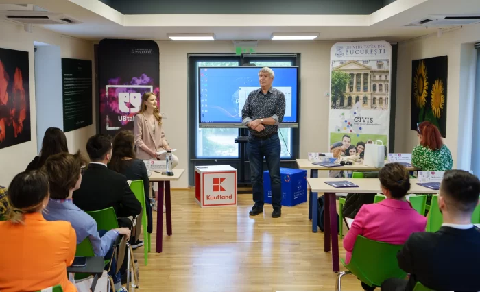 meet & greet prezentare standuri facultăți festivALL UB 2025 universitatea din București unibuc