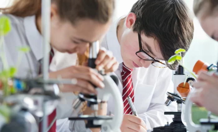 vizita platforma biologie unibuc festivALL UB 2025 universitatea din București unibuc