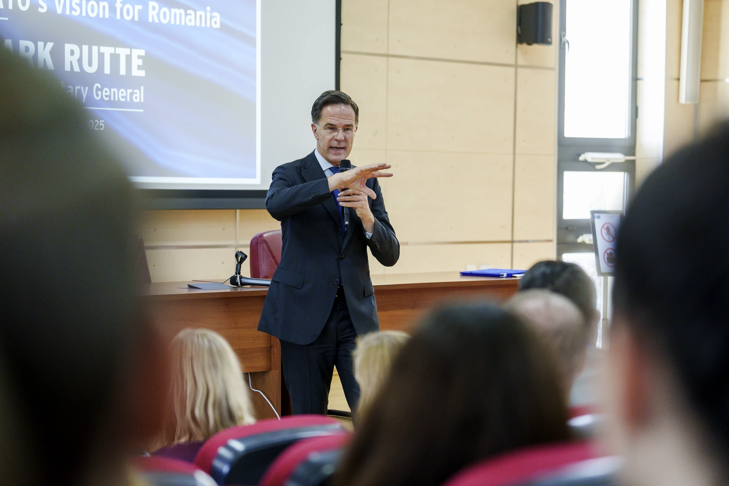 Mark Rutte @ UNIBUC - 34