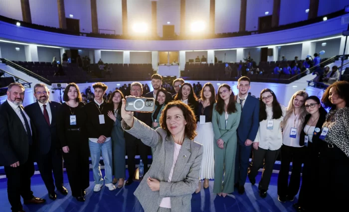 roxana minzatu unibuc dialog universitatea din bucuresti viitorul europei eurosfat