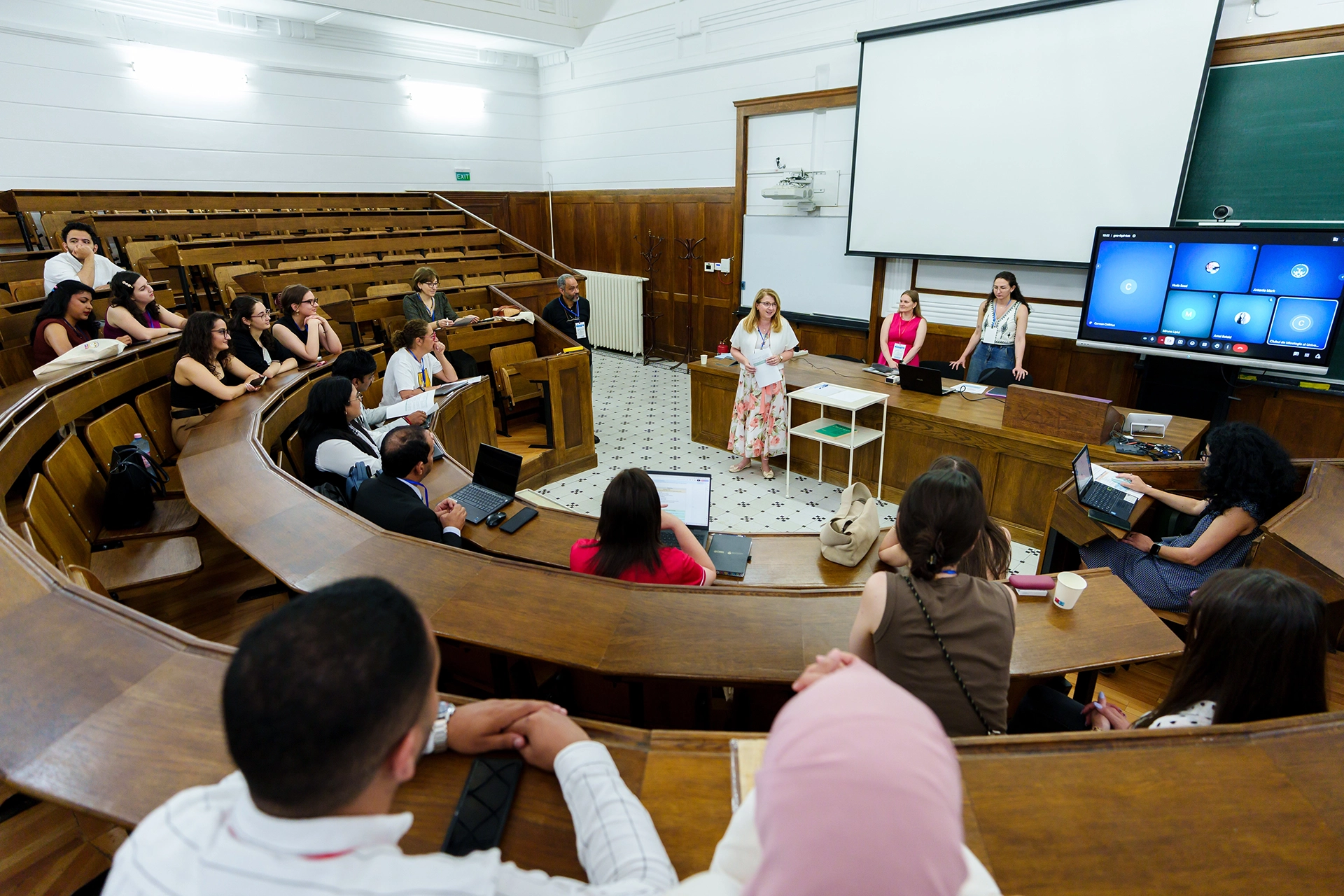 2026.06.22 - Conferinta BIOLOGIE - Bacteria, Fungi and Viruses - Friends or Foes - 050 copy
