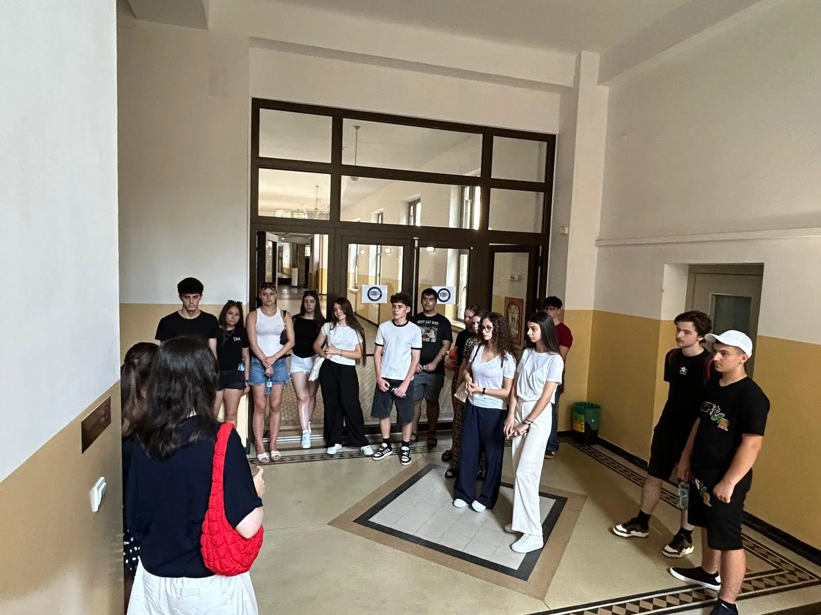 joi, facultatea de drept1